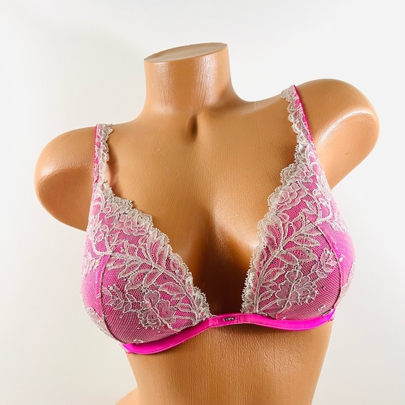 Victoria's Secret Other - 32D Victoria’s Secret Push Up Bra